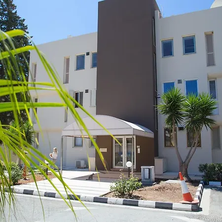 3 Bedroom D102 On The Beach At Thera * Limisso