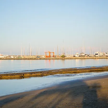 3 Bedroom D102 On The Beach At Thera 아파트
