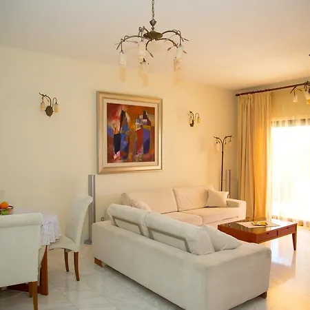 3 Bedroom D102 On The Beach At Thera * Limisso