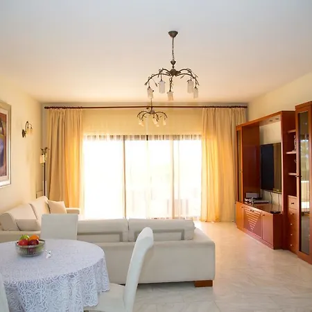 3 Bedroom D102 On The Beach At Thera 레메소스