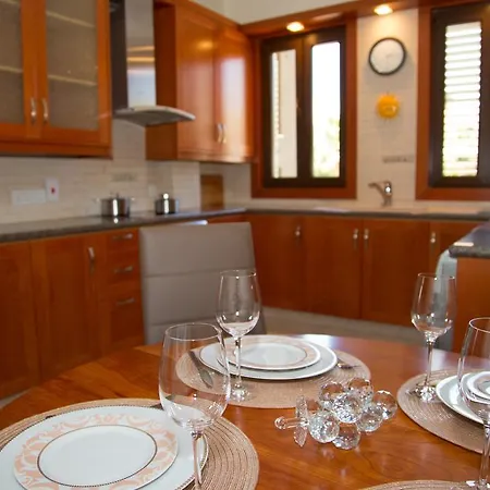 3 Bedroom D102 On The Beach At Thera 아파트 *